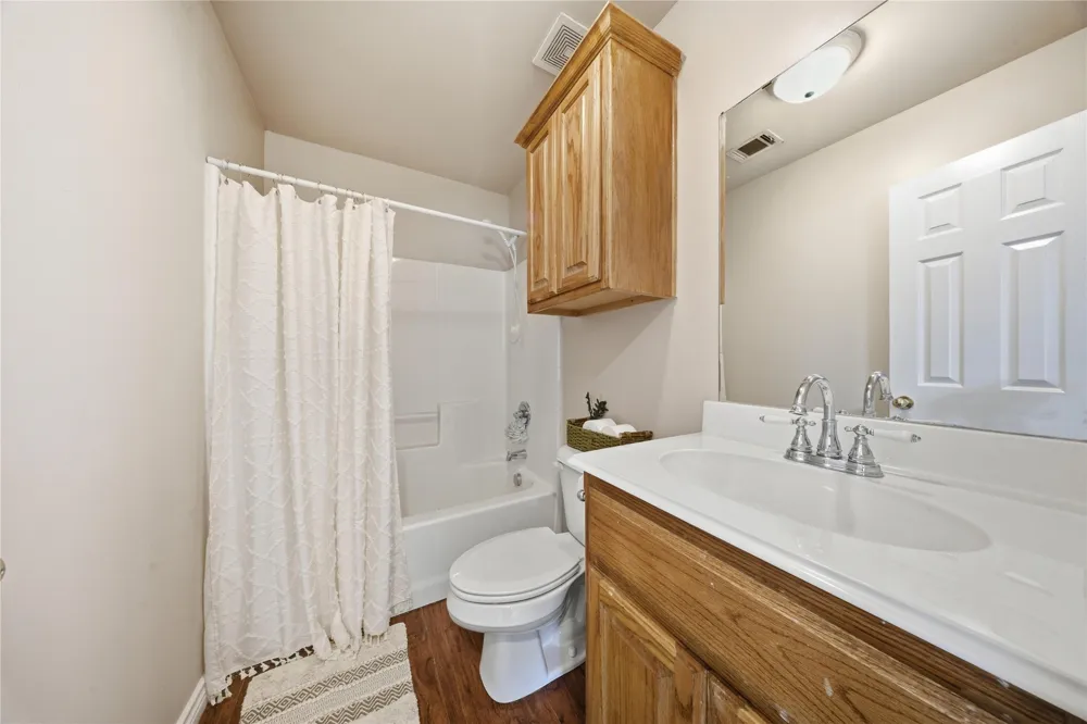 402 Robertson Street Collinsville, TX 76233