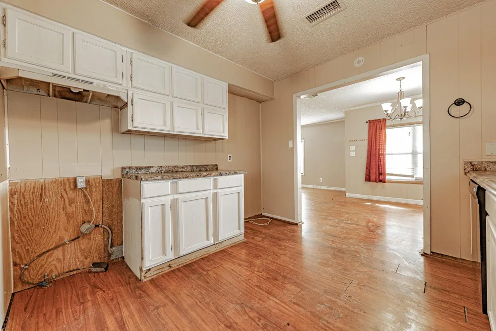 3300 State Highway 95 S Shiner, TX 77984