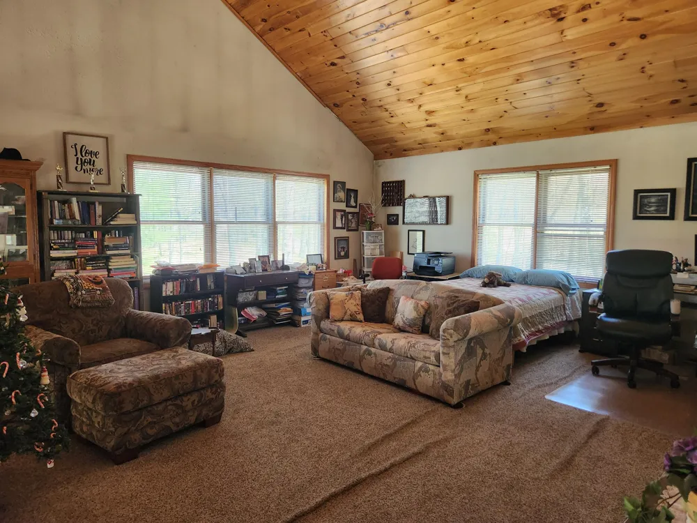 9223 S Trail Of The Lakes Lake Township, MI 49304