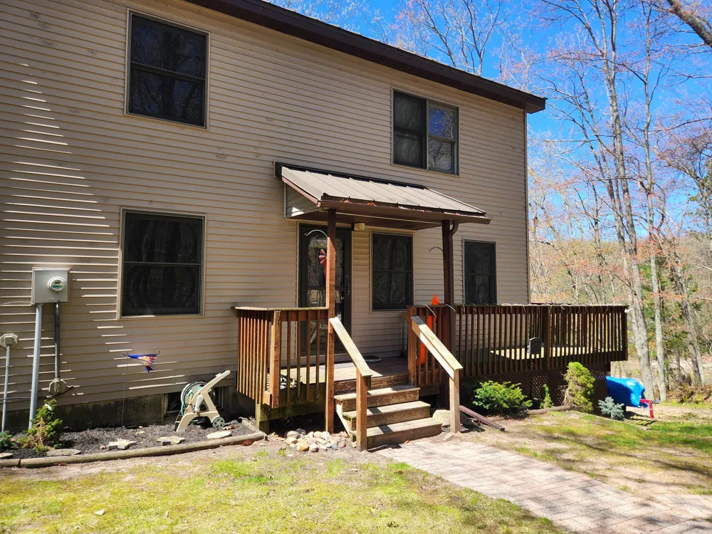 9223 S Trail Of The Lakes Lake Township, MI 49304