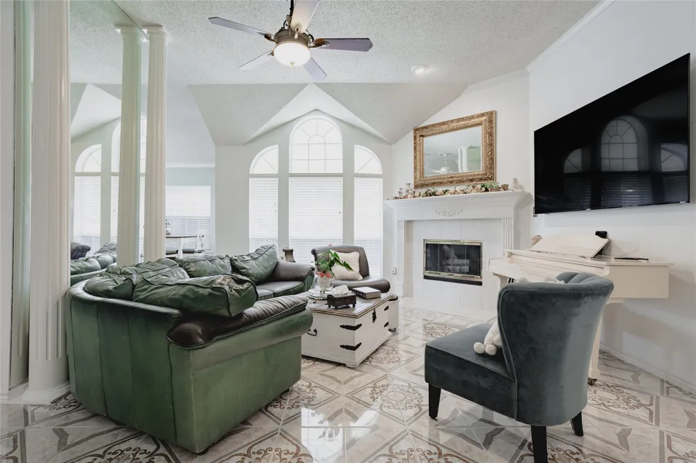 7115 Oaklawn Sachse, TX 75048