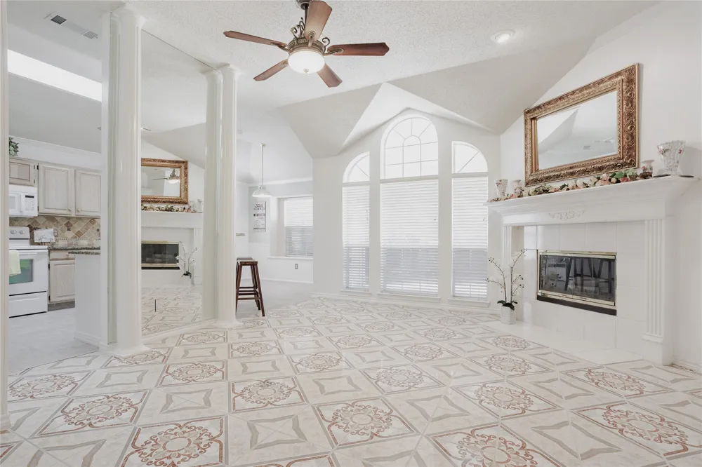 7115 Oaklawn Sachse, TX 75048
