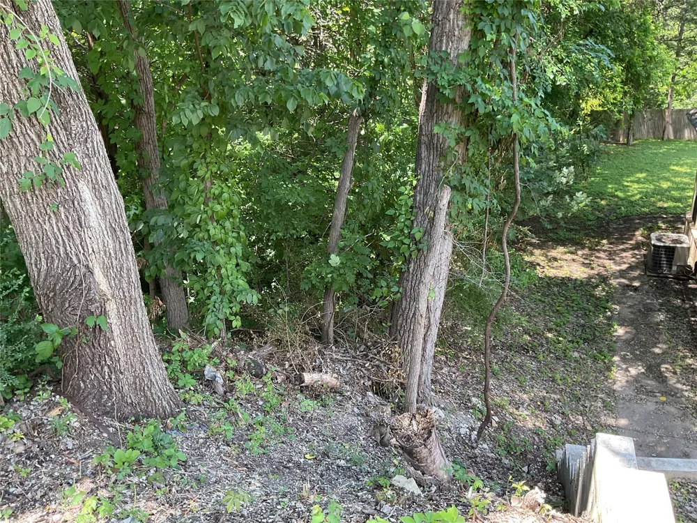 41 Wyndmere Drive DeSoto, TX 75115