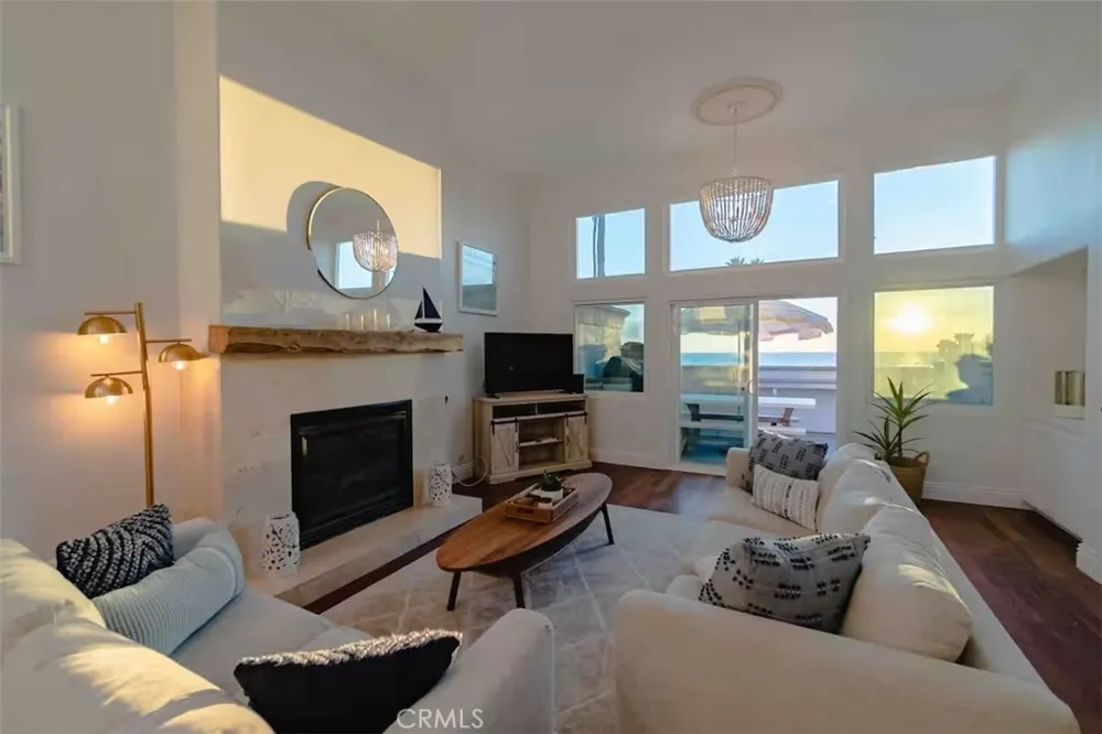 2202 W Oceanfront Newport Beach, CA 92663