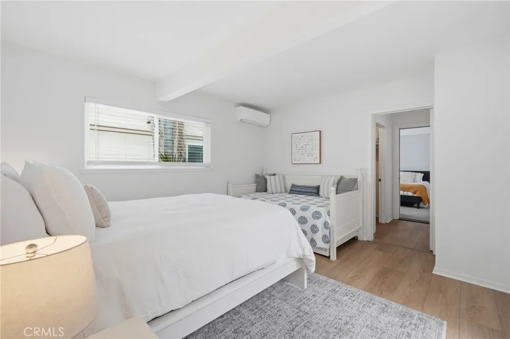 2202 W Oceanfront Newport Beach, CA 92663