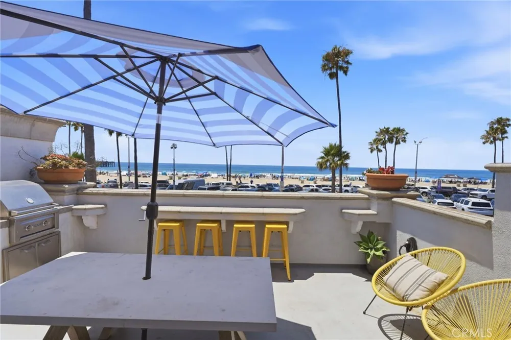 2202 W Oceanfront Newport Beach, CA 92663