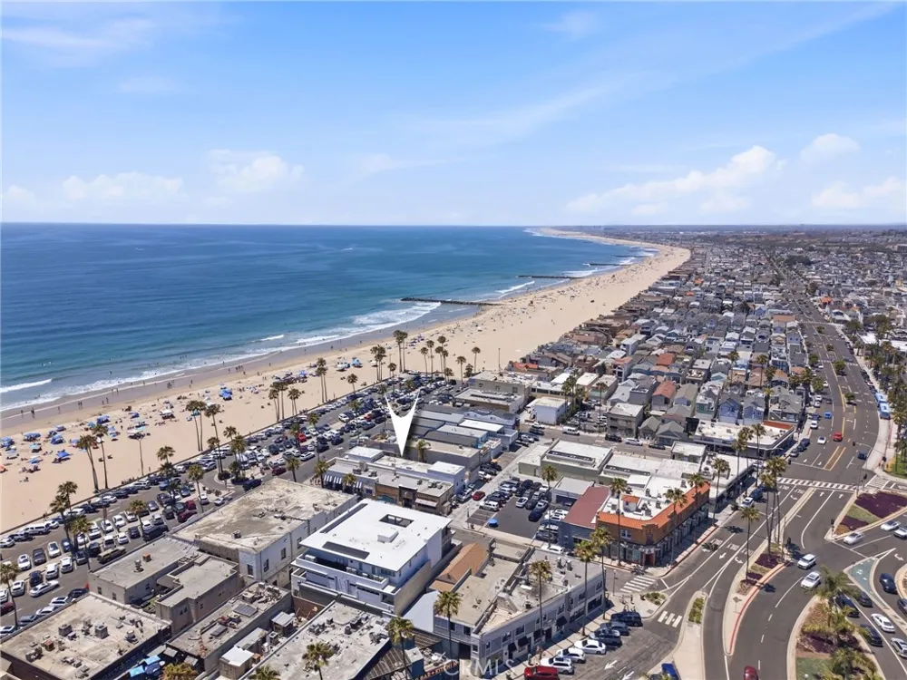 2202 W Oceanfront Newport Beach, CA 92663