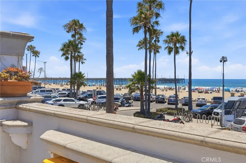 2202 W Oceanfront Newport Beach, CA 92663