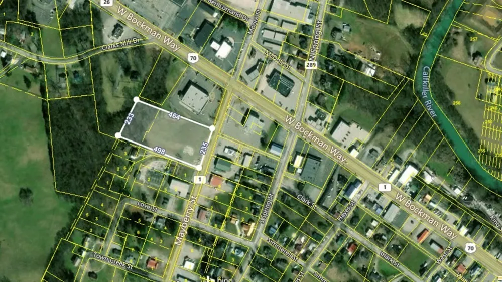 25 Mayberry St Sparta, TN 38583