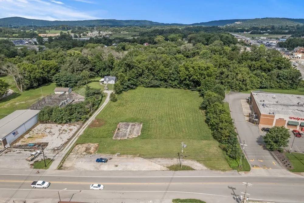 25 Mayberry St Sparta, TN 38583