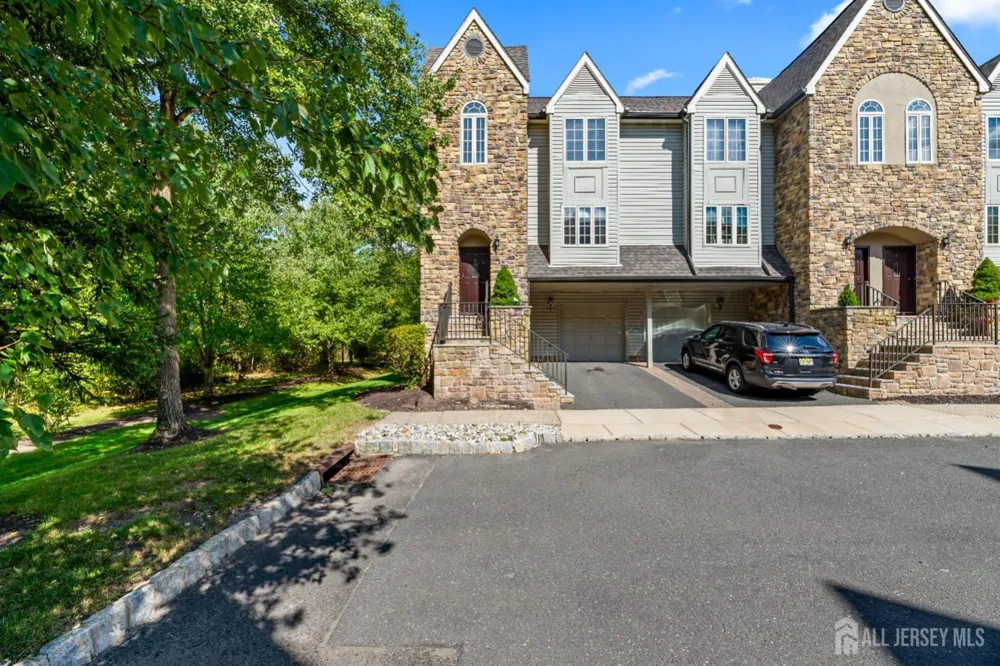 7 Finch Court