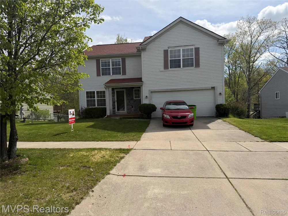 840 Andover Woods Drive Fenton City, MI 48430