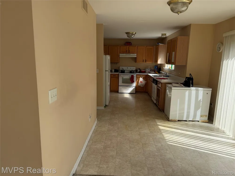 840 Andover Woods Drive Fenton City, MI 48430
