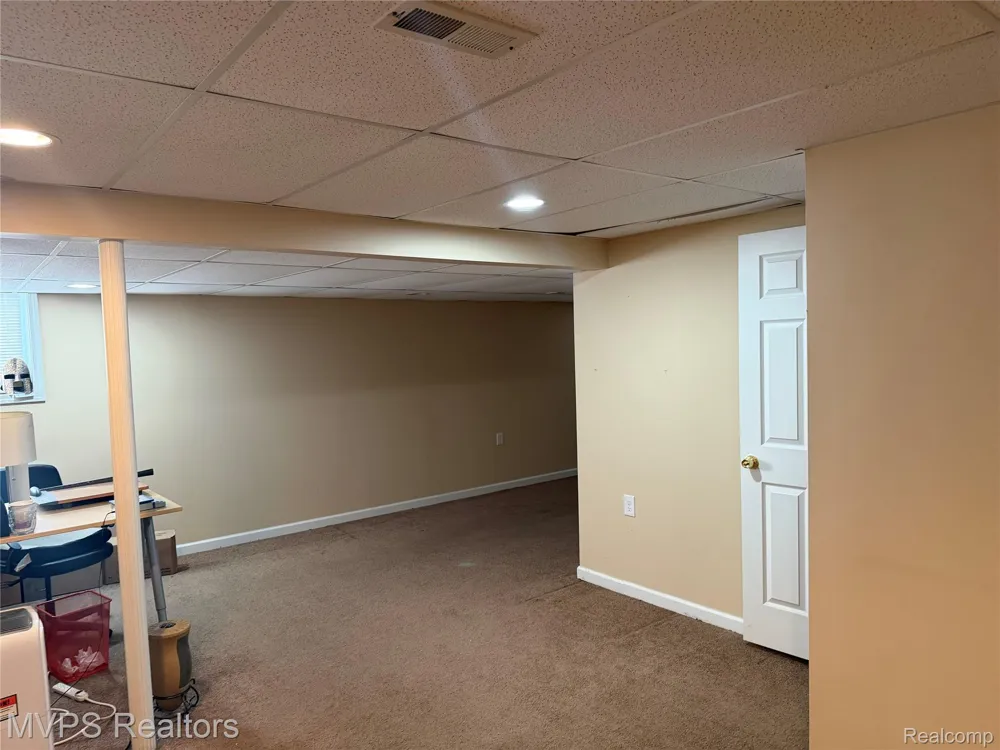 840 Andover Woods Drive Fenton City, MI 48430