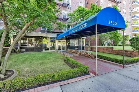 2580 Ocean Parkway #2K