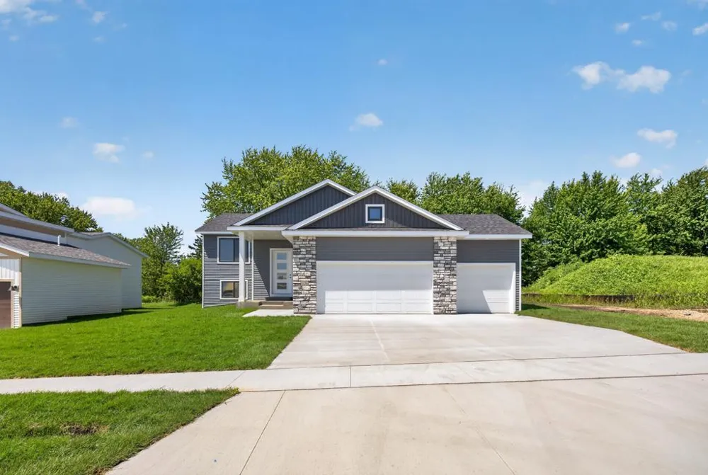 1150 Petersen Court NW Stewartville, MN 55976