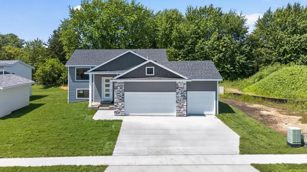 1150 Petersen Court NW Stewartville, MN 55976