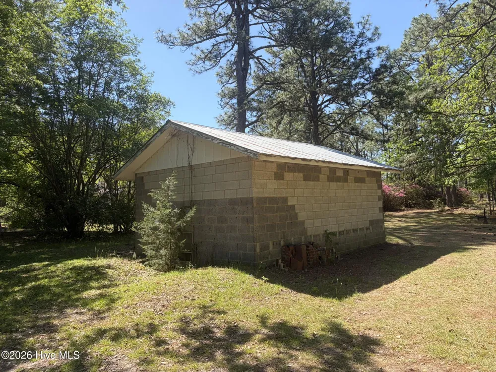 5324 Us 1 Highway Vass, NC 28394
