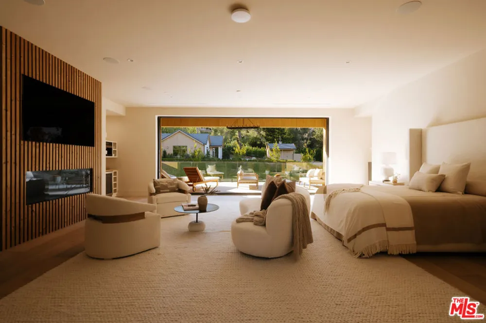 5287 Round Meadow Road Hidden Hills, CA 91302