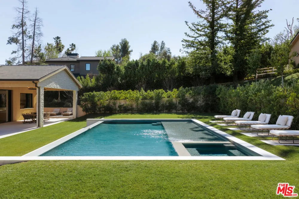 5287 Round Meadow Road Hidden Hills, CA 91302