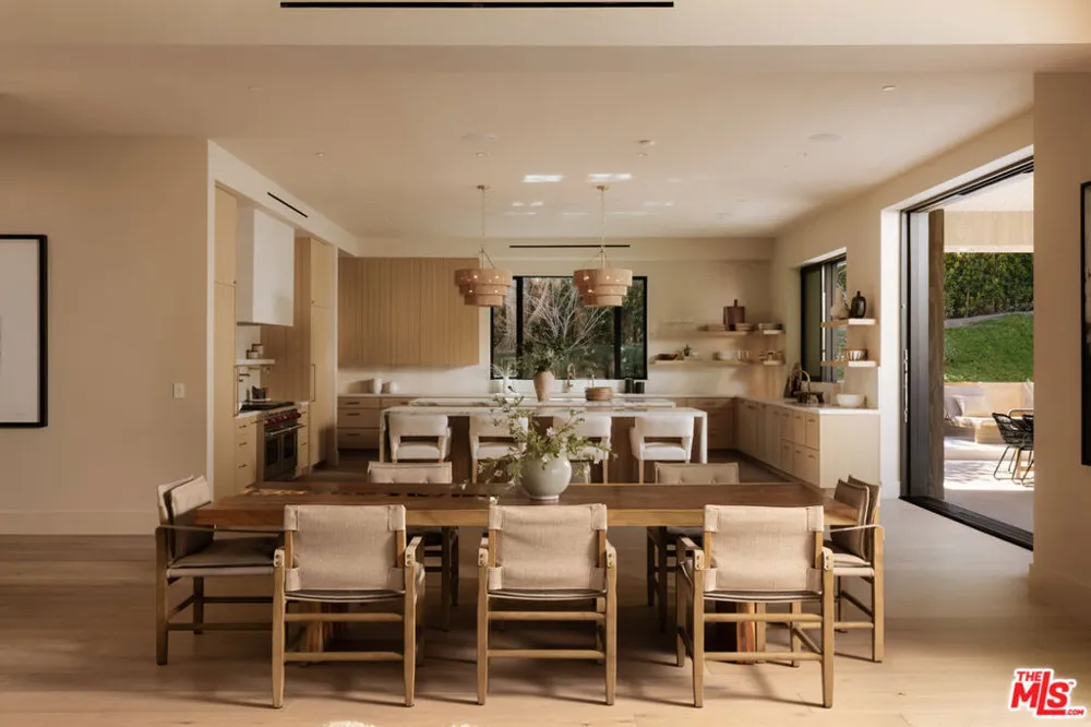 5287 Round Meadow Road Hidden Hills, CA 91302
