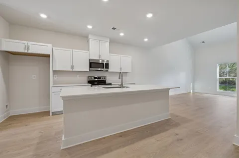 609 Tulip Springs Ct