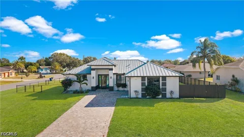 Crestwood Circle S