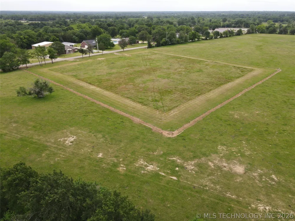 1 4285 ROAD Hugo, OK 74743