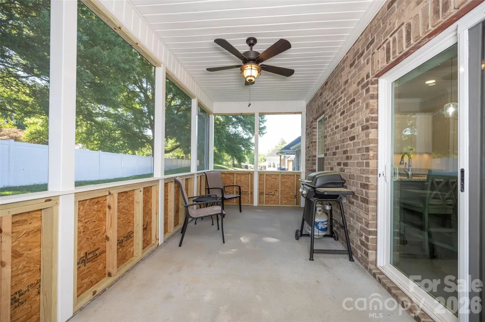 438 Fernwood Drive Yadkinville, NC 27055