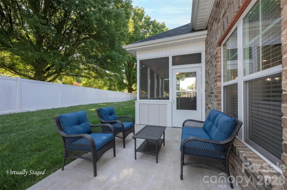 438 Fernwood Drive Yadkinville, NC 27055