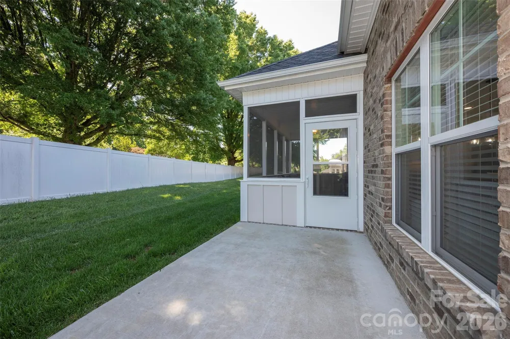 438 Fernwood Drive Yadkinville, NC 27055