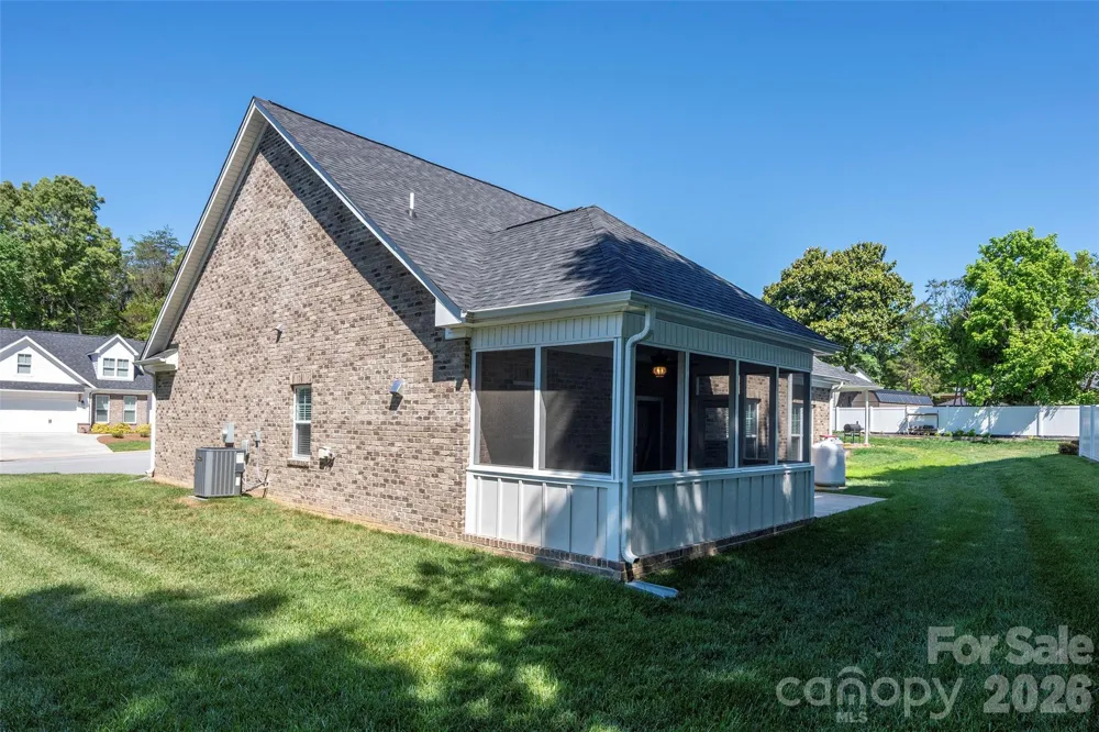 438 Fernwood Drive Yadkinville, NC 27055