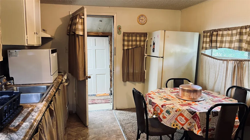 613 Hilltop Drive Tool, TX 75143