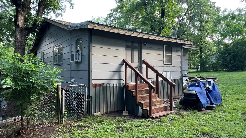 613 Hilltop Drive Tool, TX 75143