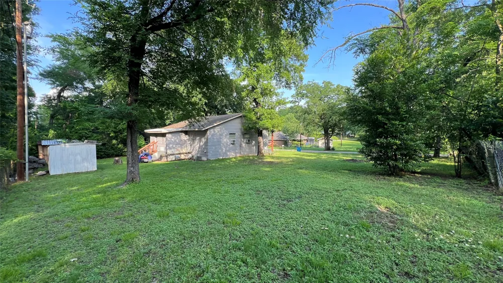 613 Hilltop Drive Tool, TX 75143
