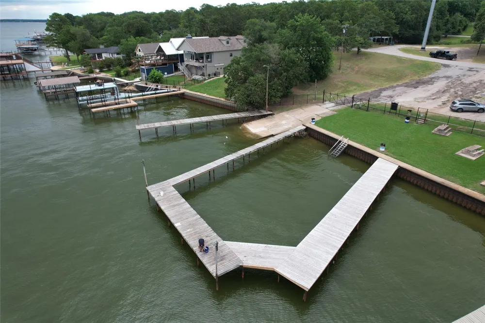 613 Hilltop Drive Tool, TX 75143