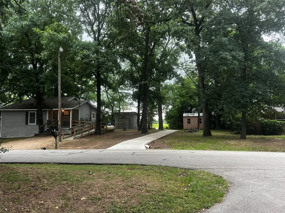 613 Hilltop Drive Tool, TX 75143