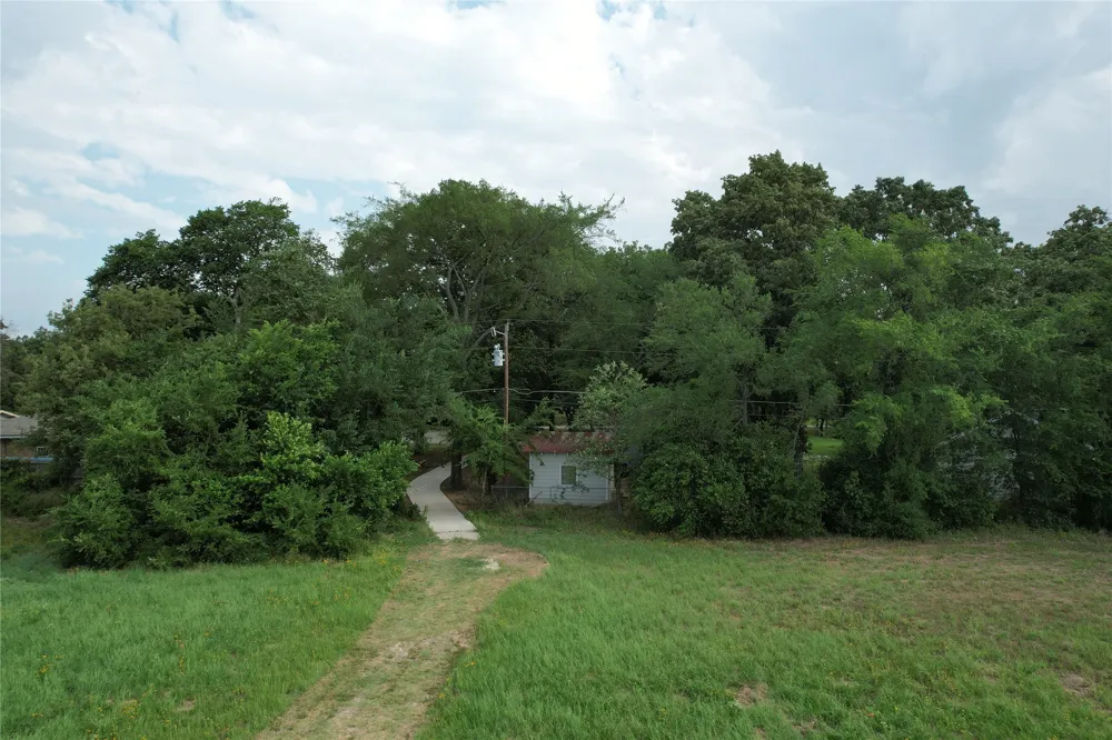 613 Hilltop Drive Tool, TX 75143