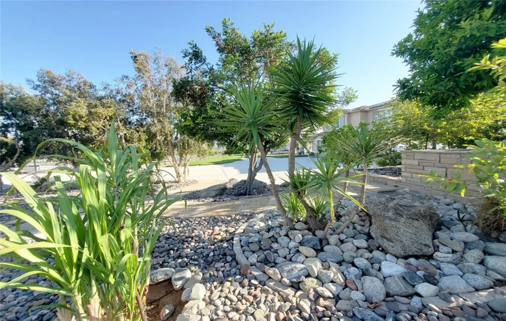 17465 Fairbreeze Riverside, CA 92504