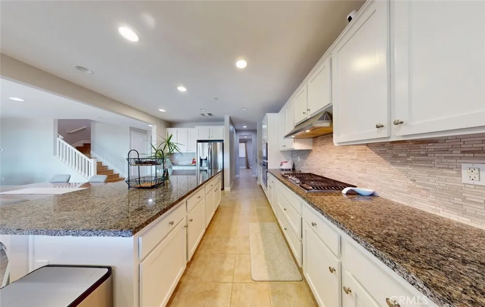 17465 Fairbreeze Riverside, CA 92504