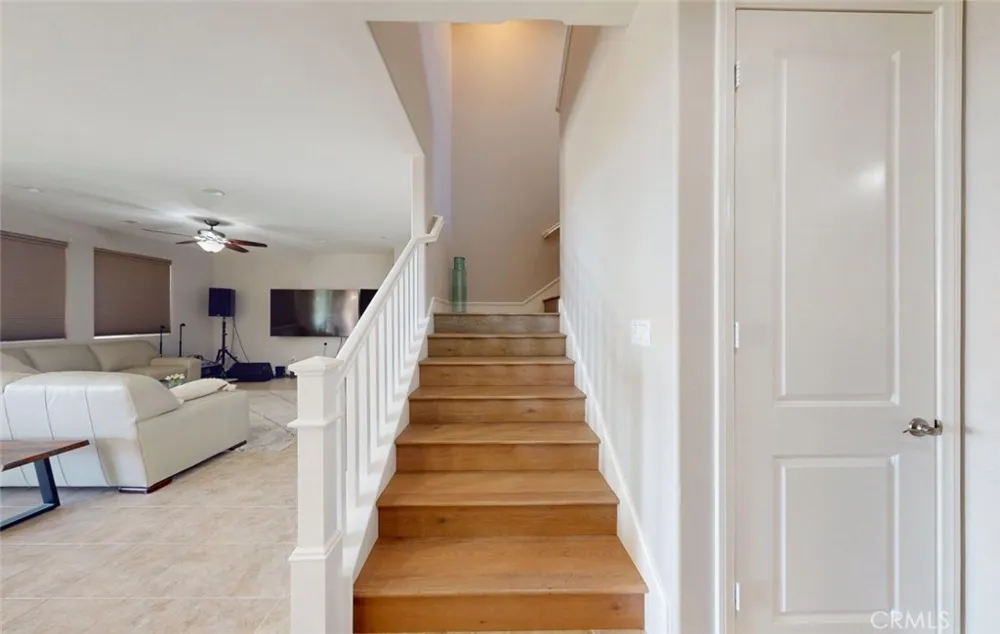 17465 Fairbreeze Riverside, CA 92504