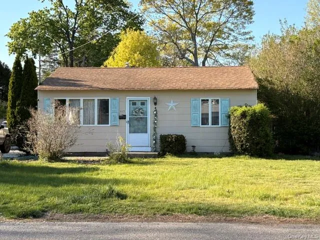 410 3rd Avenue East Northport, NY 11731