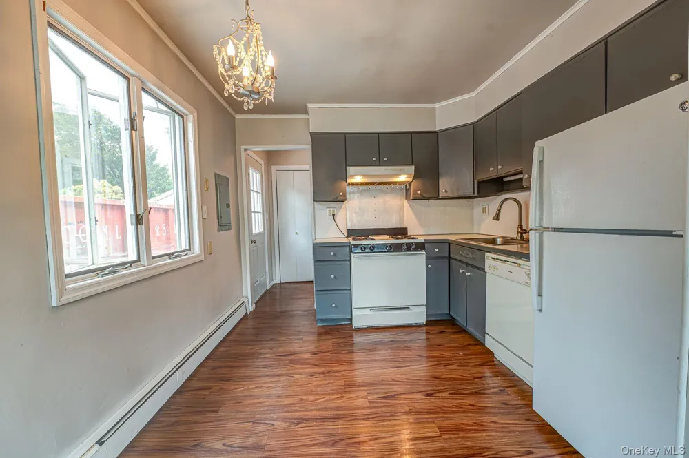 410 3rd Avenue East Northport, NY 11731