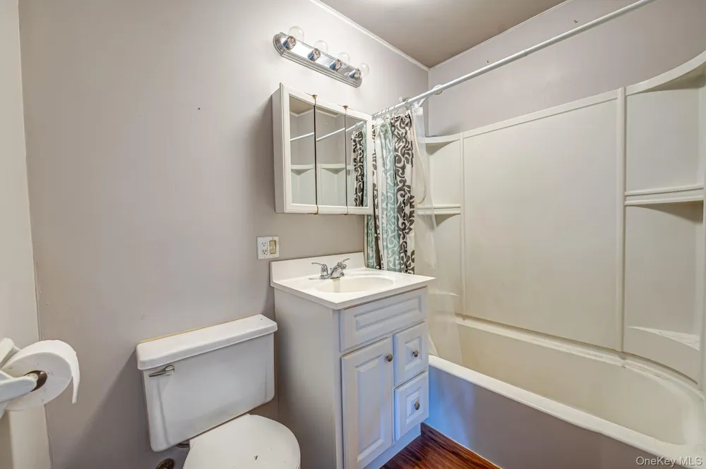 410 3rd Avenue East Northport, NY 11731