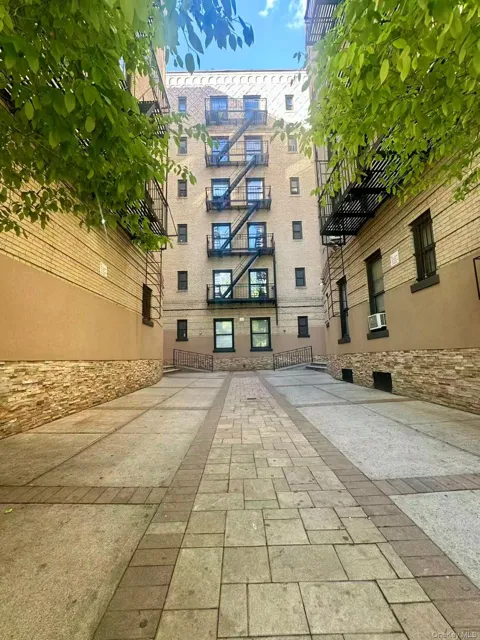 61-09 39th Avenue