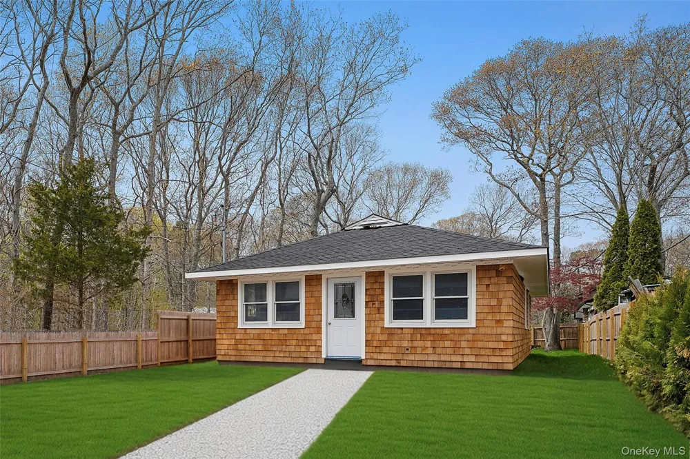 50 Squires Avenue East Quogue, NY 11942