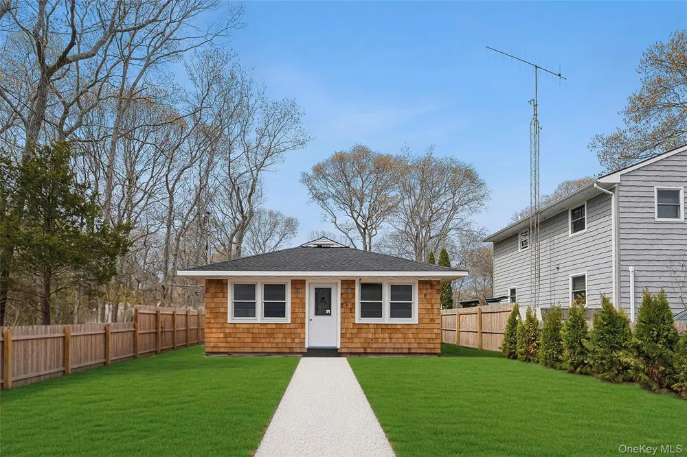 50 Squires Avenue East Quogue, NY 11942