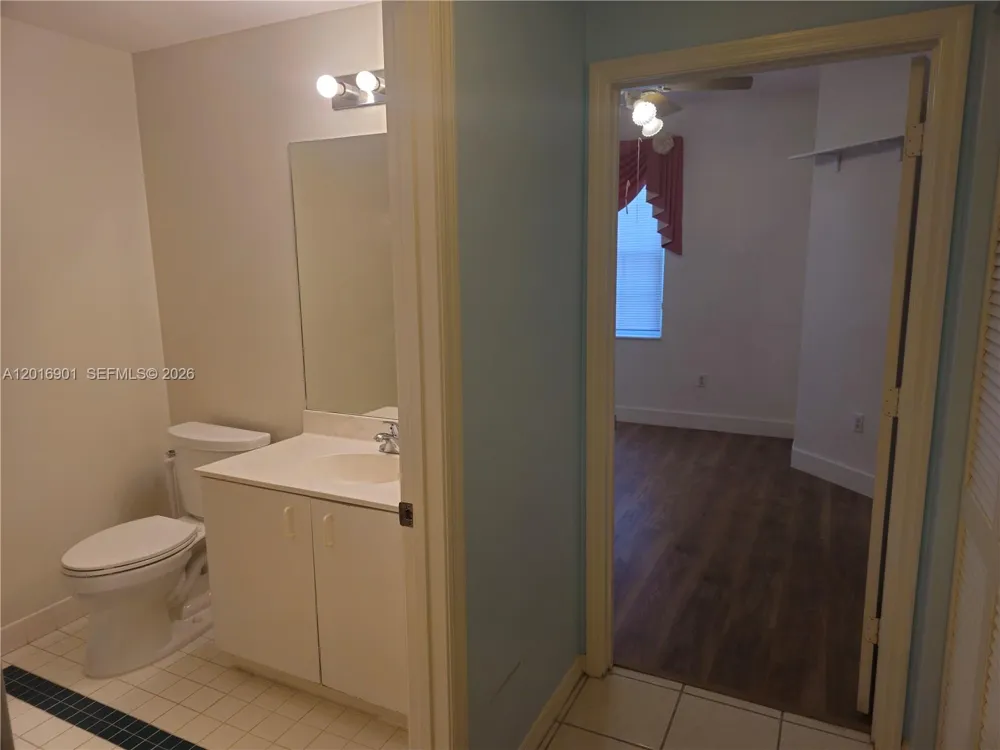 14715 Balgowan Rd #104-9 Miami Lakes, FL 33016