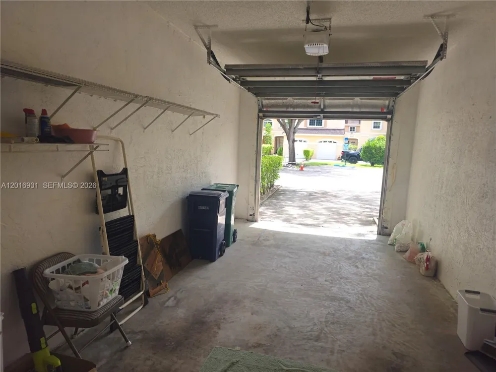 14715 Balgowan Rd #104-9 Miami Lakes, FL 33016