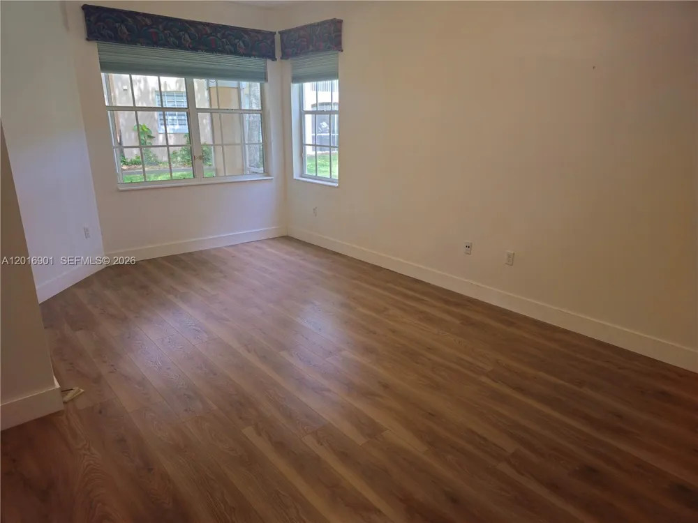 14715 Balgowan Rd #104-9 Miami Lakes, FL 33016